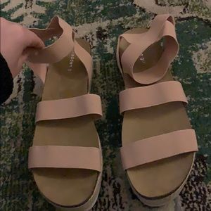 “Madden girl” platform wedge, size 13 NWOT